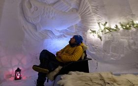 Lucky Ranch Snow Igloos